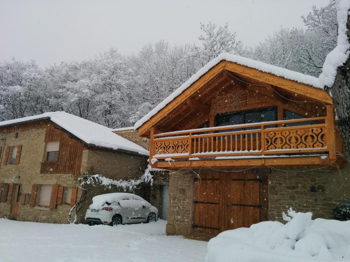 Saint-Lattier Chalet Le Clos De L'Orme מראה חיצוני תמונה